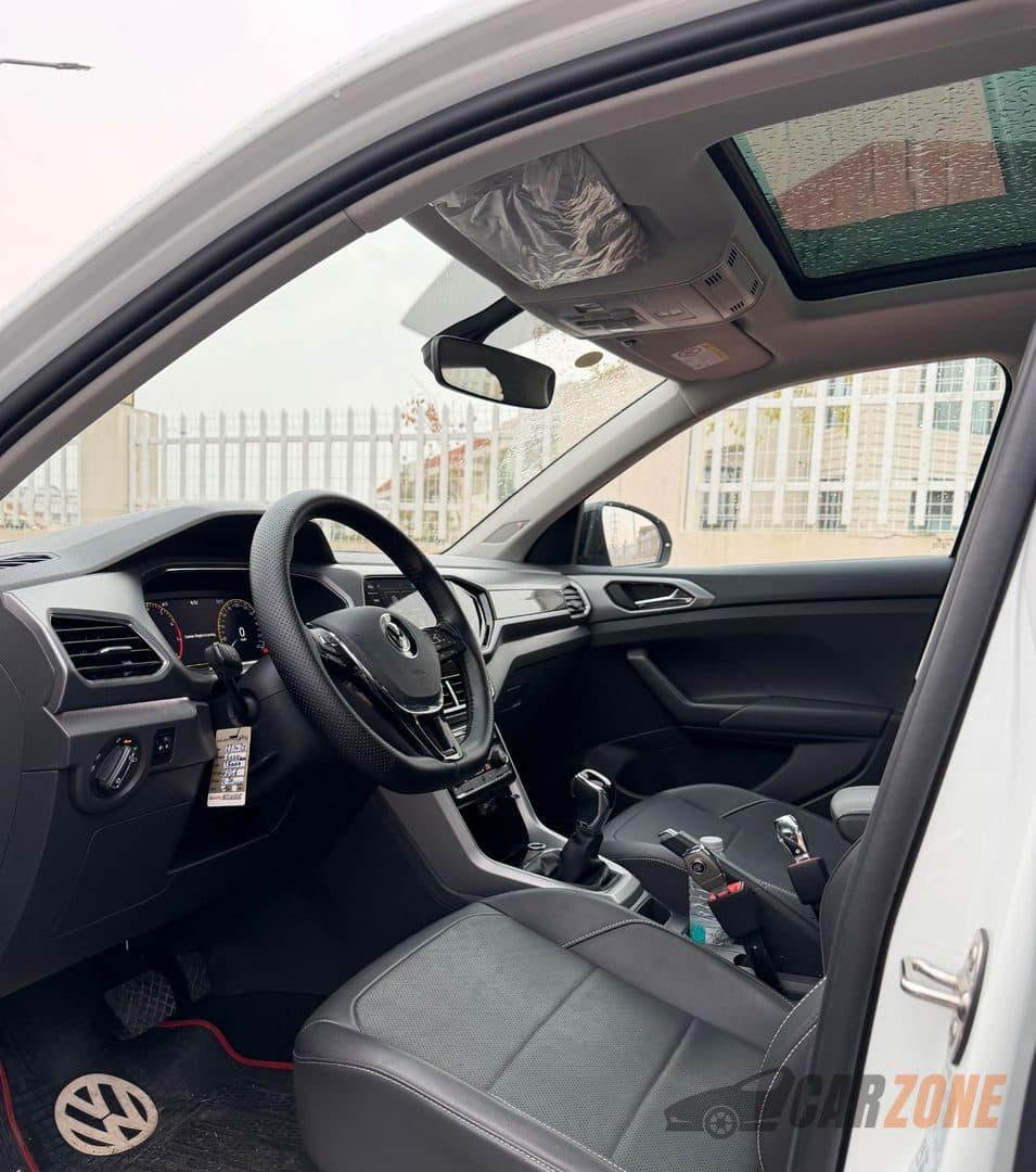 2024 Volkswagen T-Roc R-Line thumbnail 7