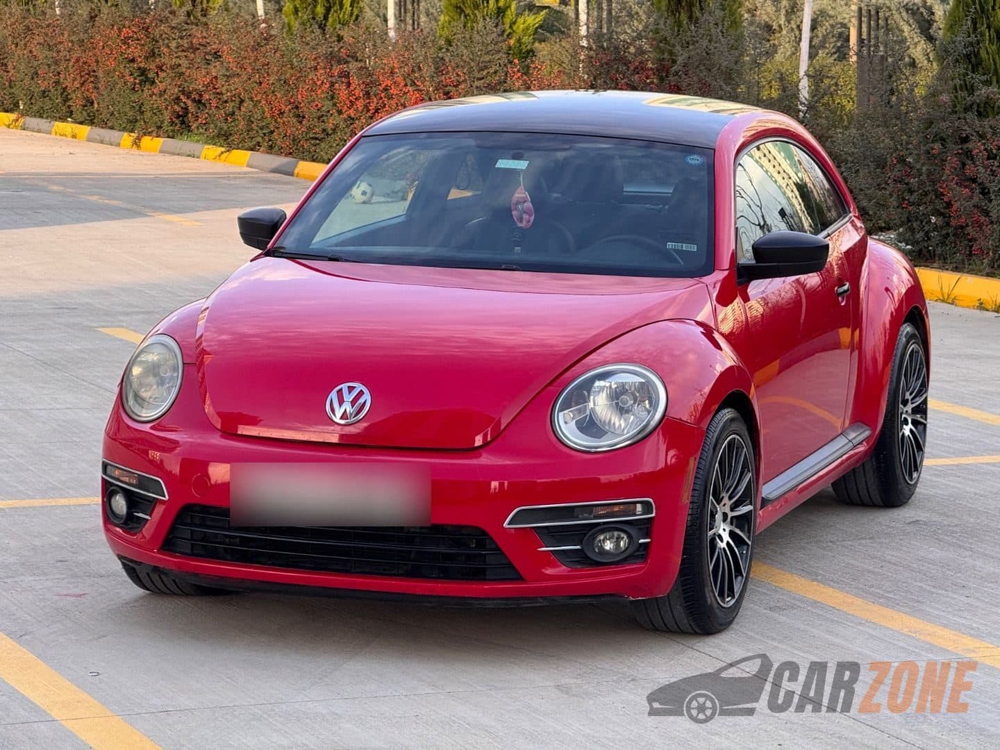 2017 Volkswagen Beetle S thumbnail 4