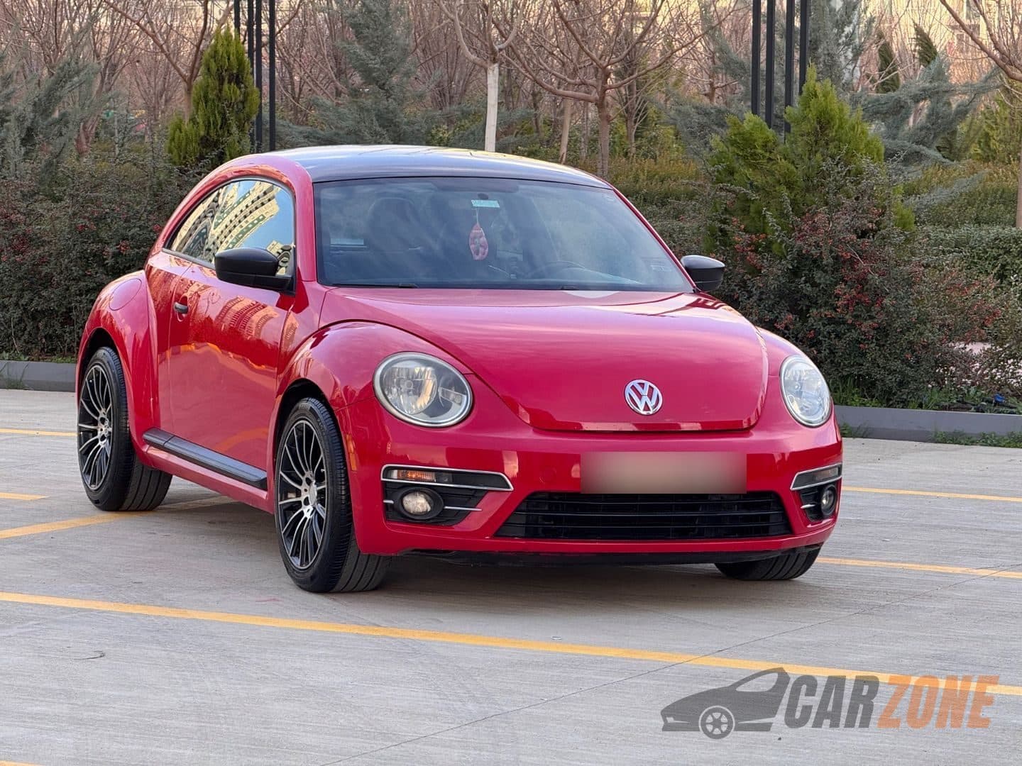 2017 Volkswagen Beetle S thumbnail 5