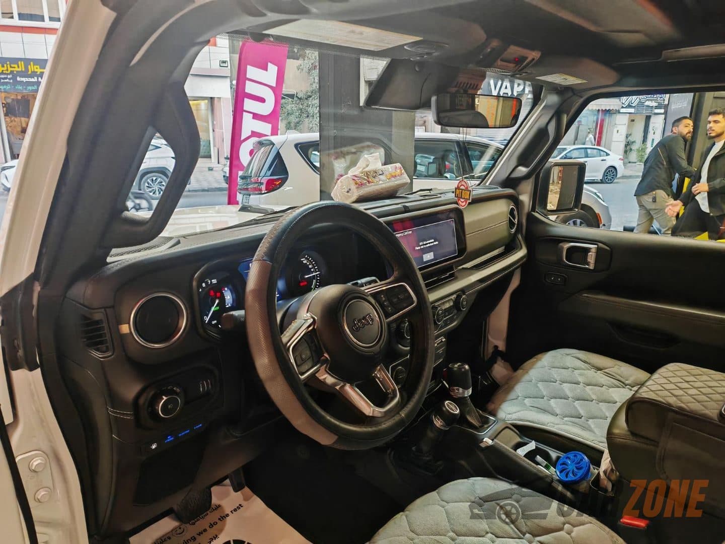 2024 Jeep Wrangler thumbnail 2