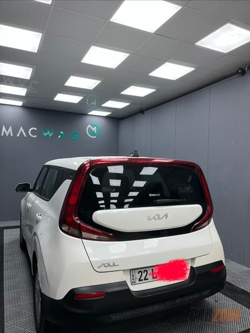 2022 Kia Soul LX thumbnail 5